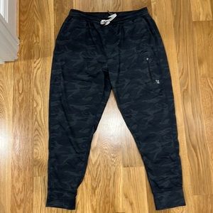 Vuori men’s joggers